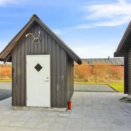 Annukka - 500m From The Sea By Interhome